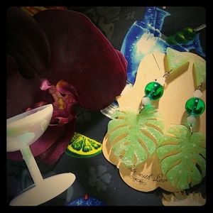 Retro Resin Palm Leaf Earrings